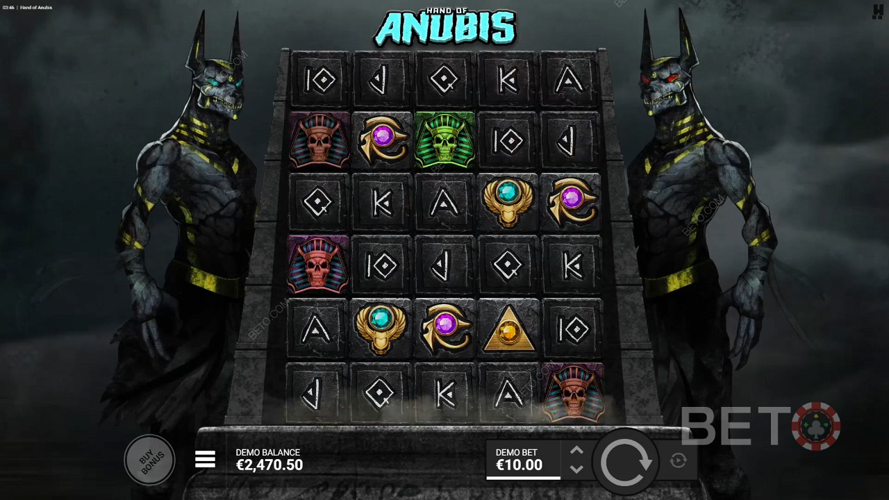 De grotere lay-out helpt om meer winsten te behalen in de Hand of Anubis online slot