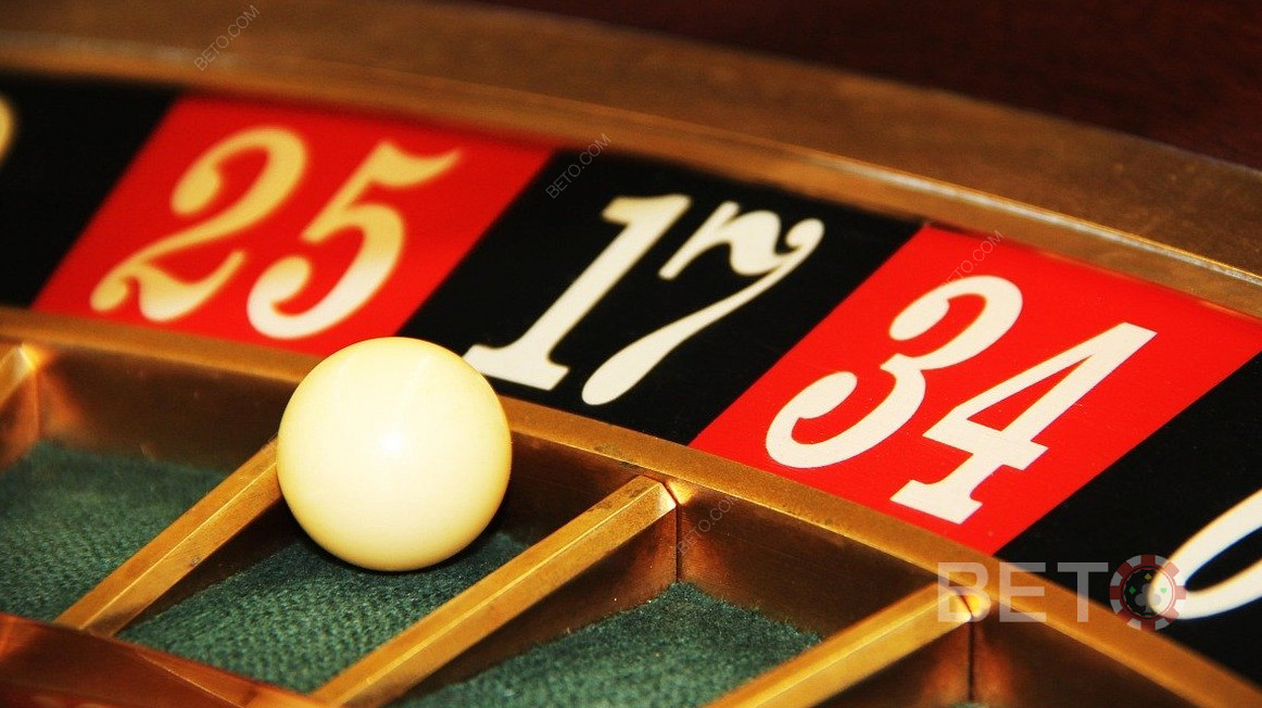 Tijdens het spelen van online roulette, plan met de beste roulette betting strategie om groots te winnen